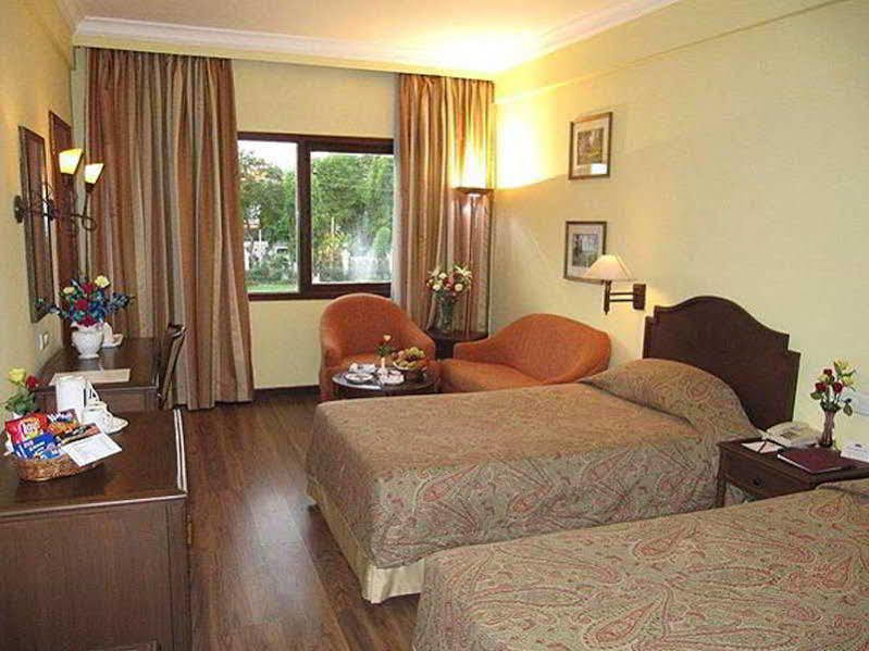 Ritz Plaza Hotel Amritsar Luaran gambar