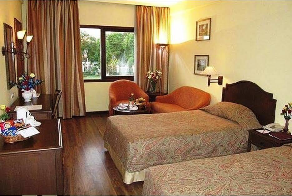 Ritz Plaza Hotel Amritsar Luaran gambar